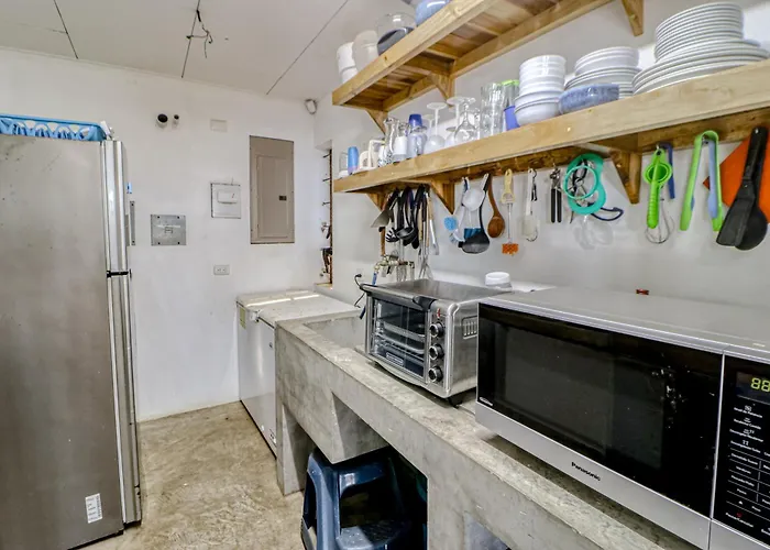 Hébergement de vacances Award-winning Oceanfront W/ Pool & Hot Tub!