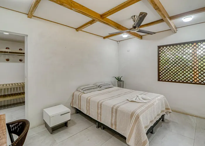 Award-winning Oceanfront W/ Pool & Hot Tub! Jabilla