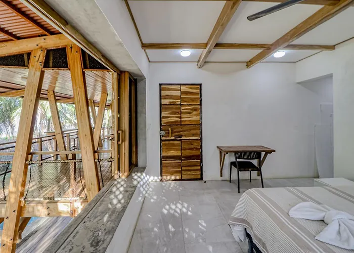 Award-winning Oceanfront W/ Pool & Hot Tub! Hébergement de vacances