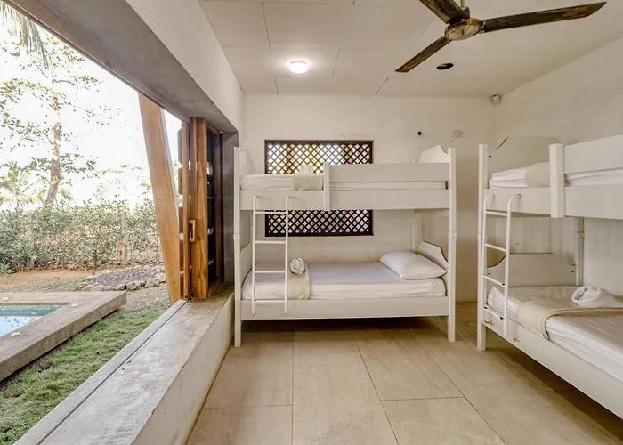 Hébergement de vacances Award-winning Oceanfront W/ Pool & Hot Tub! Jabilla
