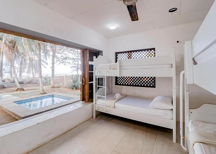 Hébergement de vacances Award-winning Oceanfront W/ Pool & Hot Tub! Jabilla