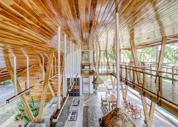 Hébergement de vacances Award-winning Oceanfront W/ Pool & Hot Tub! Jabilla