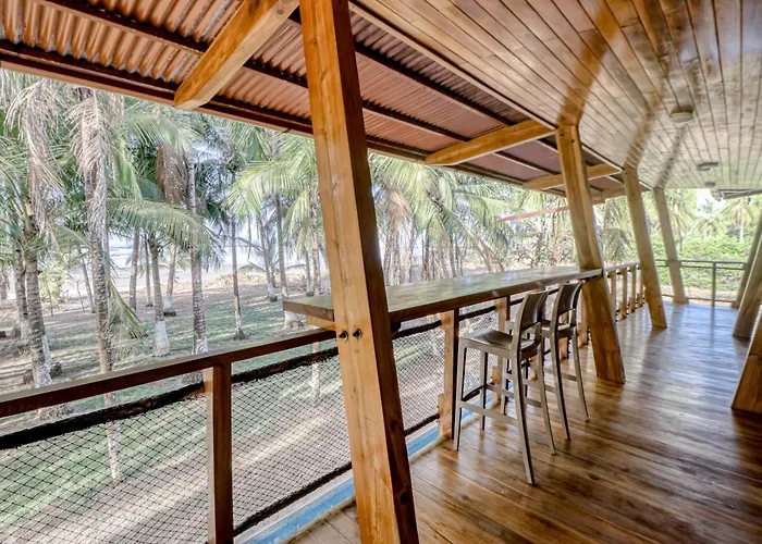 Award-winning Oceanfront W/ Pool & Hot Tub! Hébergement de vacances *