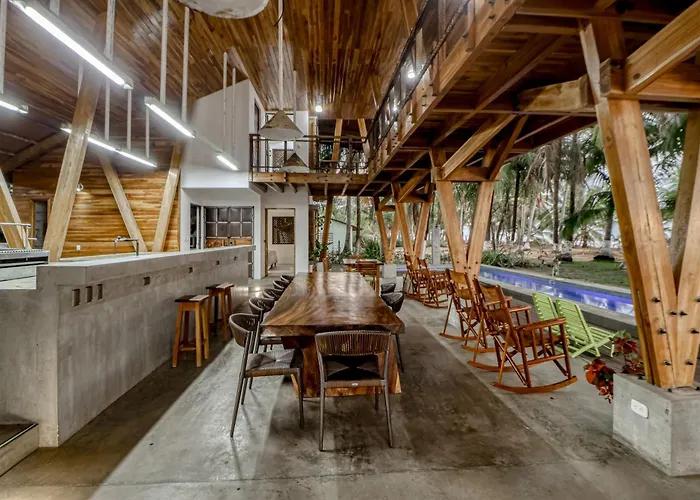 Award-winning Oceanfront W/ Pool & Hot Tub! * Jabilla