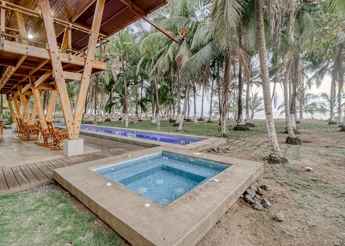 Award-winning Oceanfront W/ Pool & Hot Tub! Hébergement de vacances