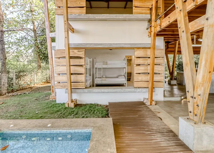Award-winning Oceanfront W/ Pool & Hot Tub! *